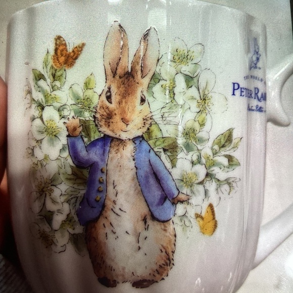 New Peter Rabbit Mug - Picture 2 of 7